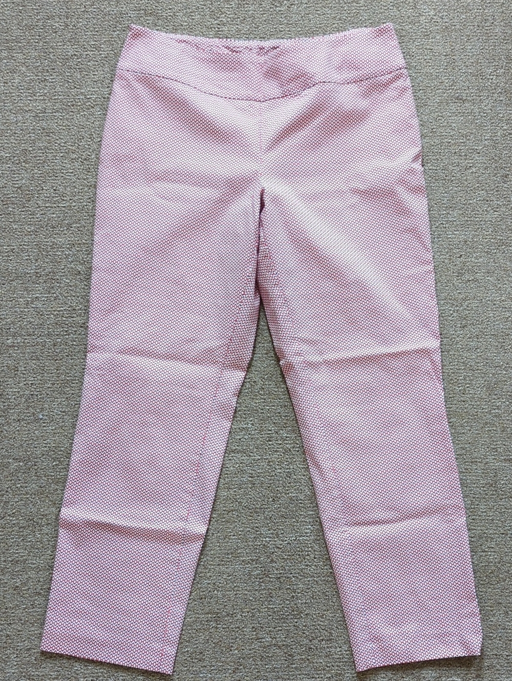 Up! Pull On Pants Ankle White Red Tummy Control 10/12/14 Geo Pattern Golf *flaw